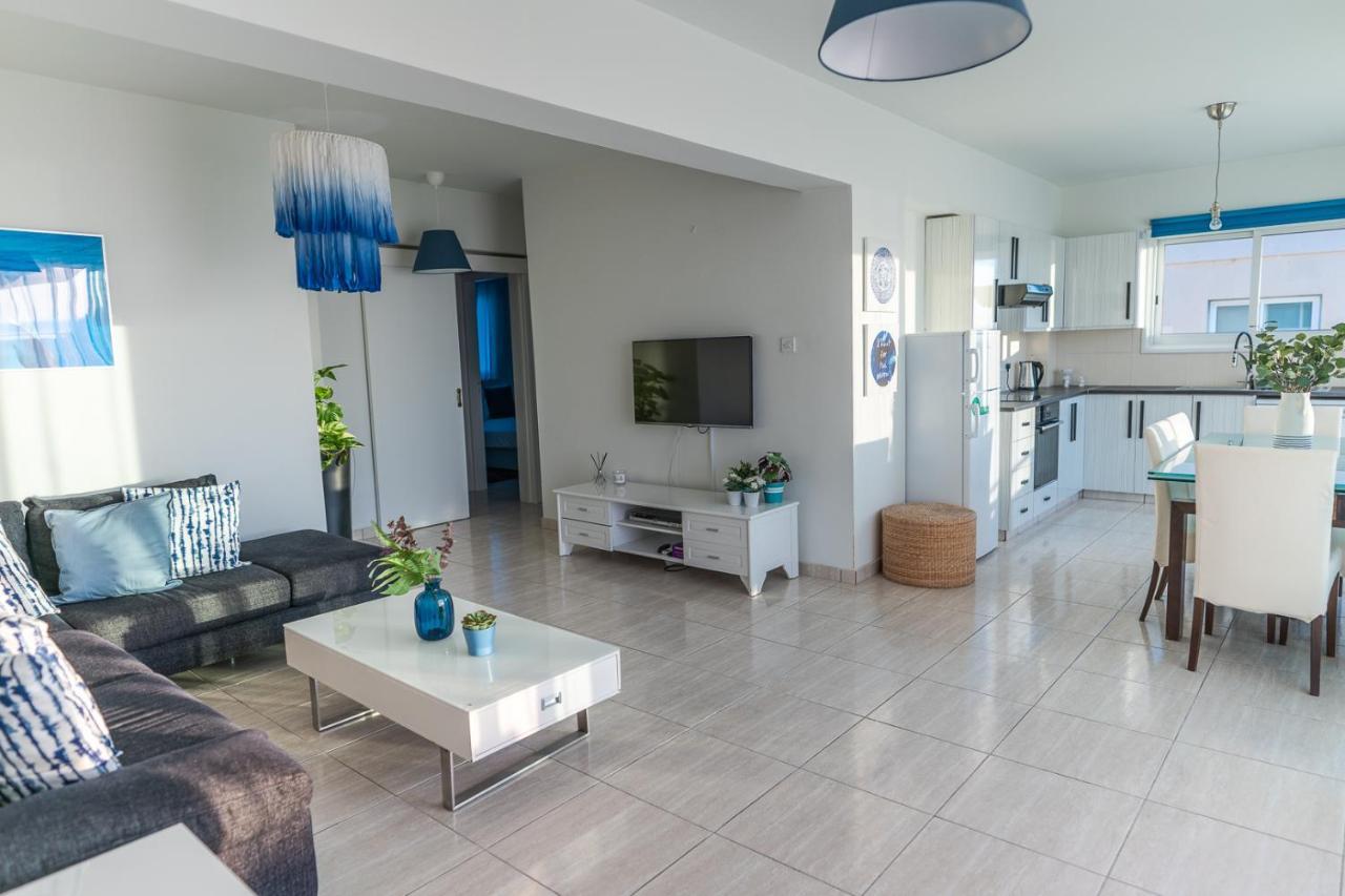 Апартаменты Makenzy Seaview Penthouse Ларнака Экстерьер фото