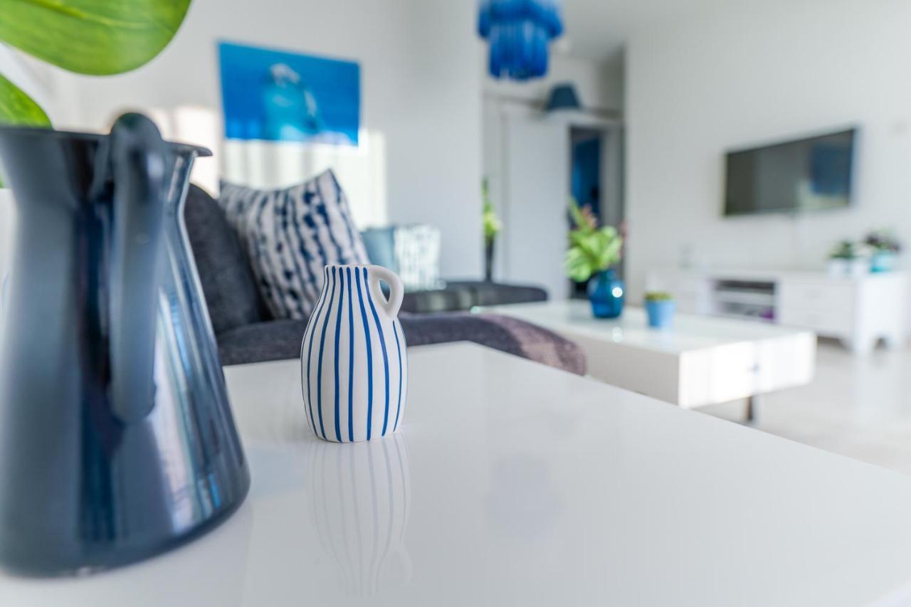 Апартаменты Makenzy Seaview Penthouse Ларнака Экстерьер фото
