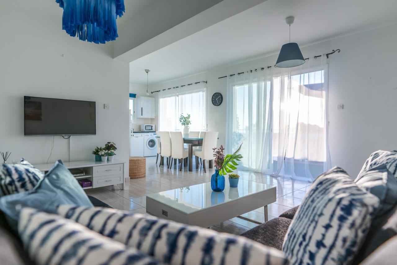 Апартаменты Makenzy Seaview Penthouse Ларнака Экстерьер фото